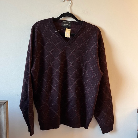 Eddie Bauer Merino Wool V-neck Sweater - Picture 1 of 10
